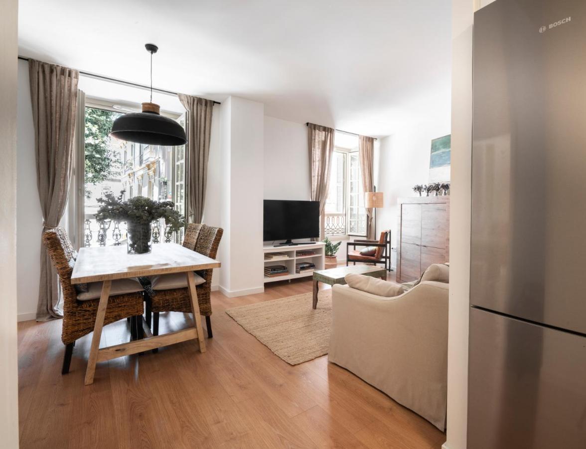 Apartamento De Lujo En Plaza Del Teatro Málaga Exterior foto
