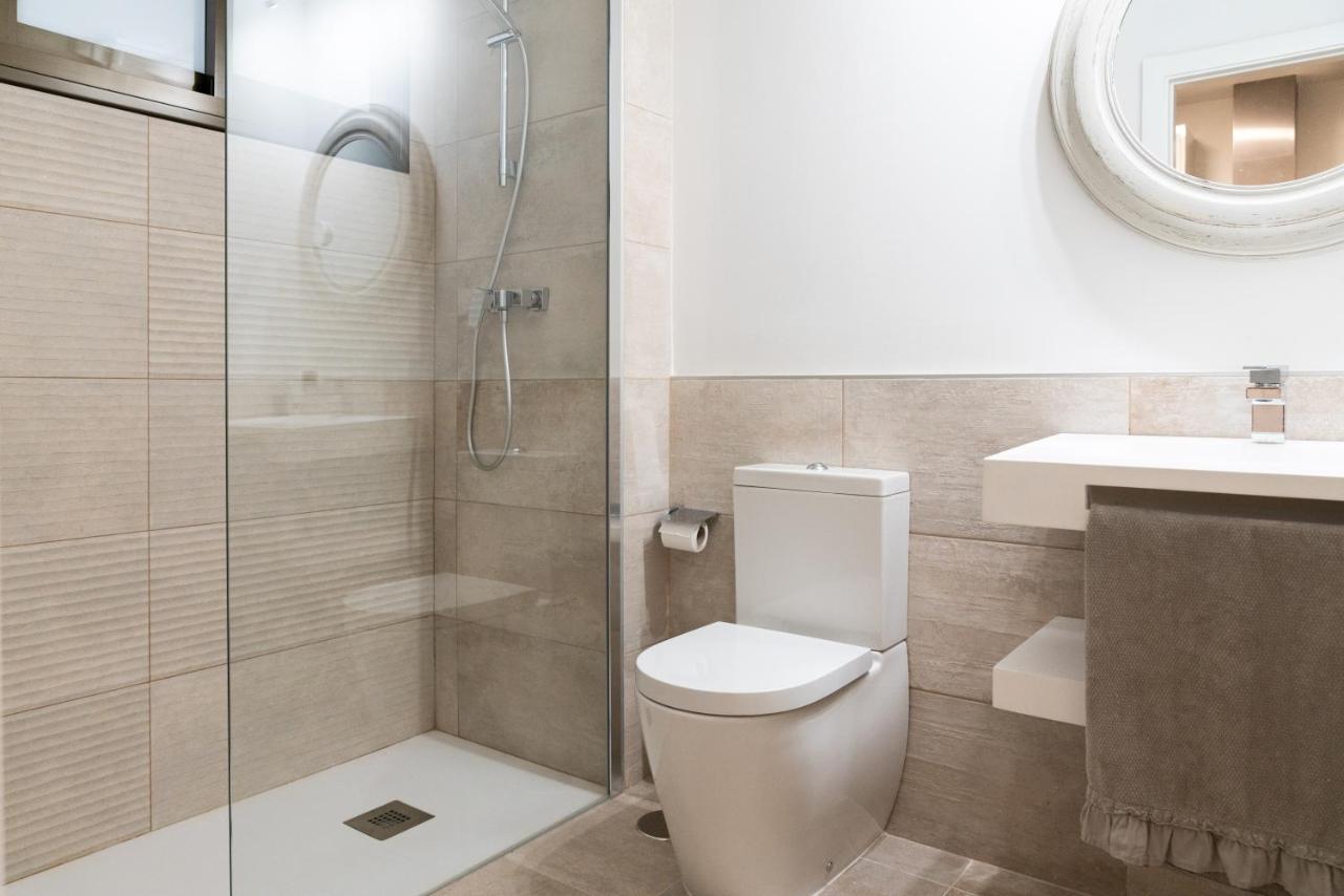 Apartamento De Lujo En Plaza Del Teatro Málaga Exterior foto