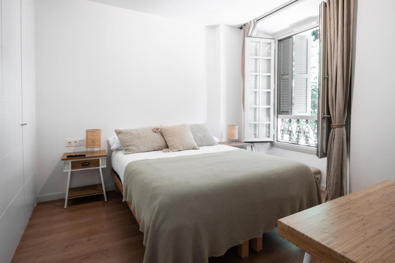 Apartamento De Lujo En Plaza Del Teatro Málaga Exterior foto